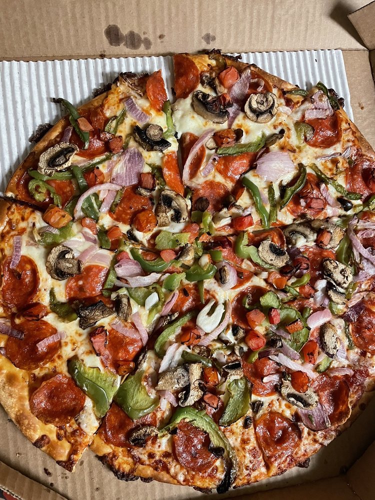 PIZZA HUT Updated September 2024 20 Photos & 45 Reviews 4715