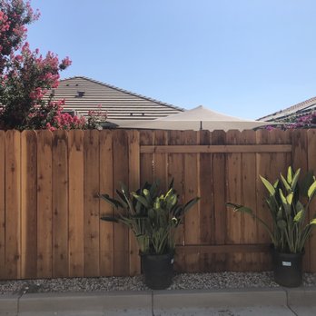Pereira Fencing - Backyard fence shared with neighbor. - Fences & Gates Near Me Pereira Fencing - Backyard fence shared with neighbor. - Fences & Gates Near Me