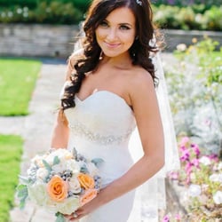 R5 Event Design - White & Peach Bridal Bouquet - R5 Event Design