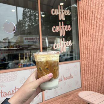Whata Peach - Einspanner latte - Juice Bars & Smoothies Near Me - Studio City, California Whata Peach - Einspanner latte - Juice Bars & Smoothies Near Me - Studio City, California