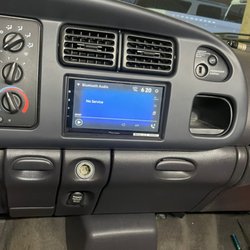 Acosta Customs Stereo Shop - Stereo Conversation