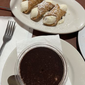 Papa's Tomato Pies - Tiramisu and 3 Mini Cannoli - Pizza Near Me - Robbinsville, New Jersey