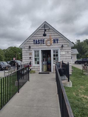 Taste NY Market at Todd Hill by null