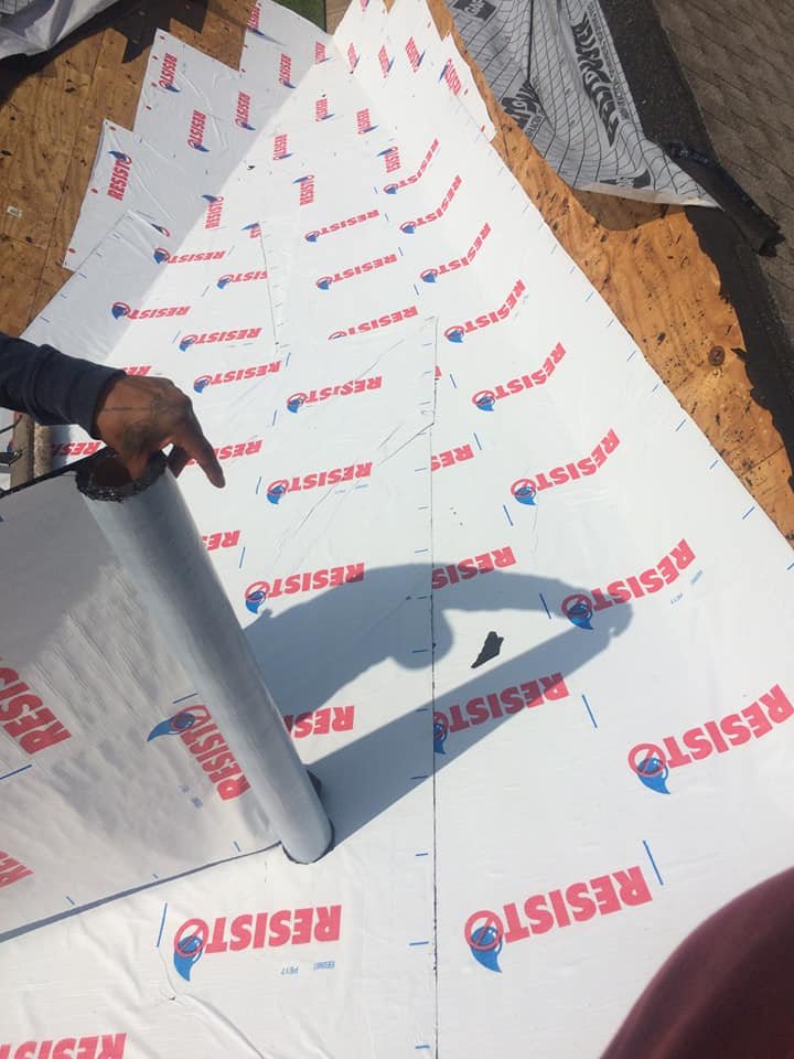 Slide of Hernandez Roofing