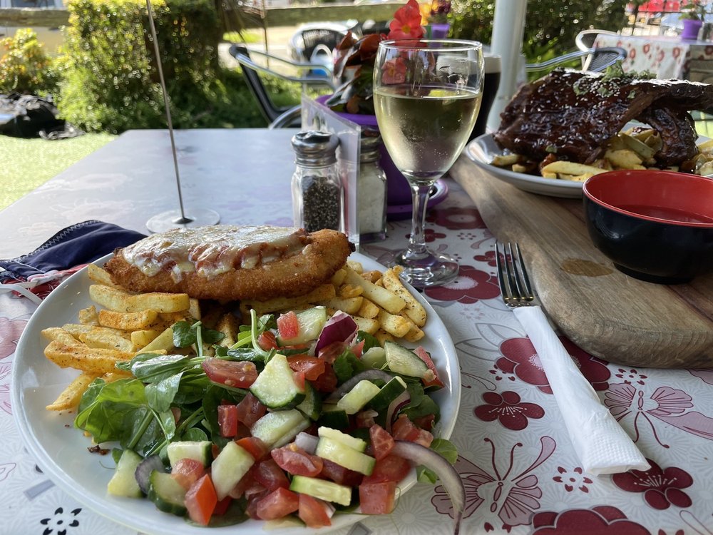 MONTVILLE CAFE BAR & GRILL Updated October 2024 38 Photos 126