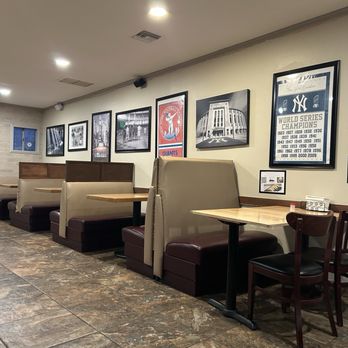 Bongiorno's NY Pizzeria - Inside - Pizza Near Me - Poway, California