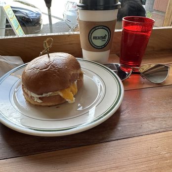Breakaway Cafe - Breakfast sandwich and americano - Cafes Near Me - Culver City, California Breakaway Cafe - Breakfast sandwich and americano - Cafes Near Me - Culver City, California