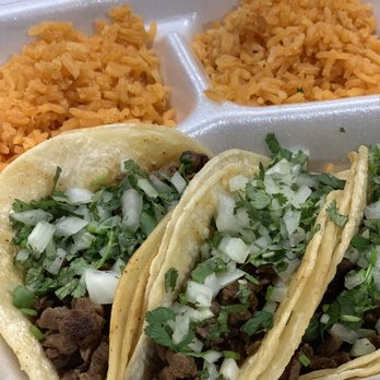 Mannys Burrito Express - Three Taco Dinner Steak with onion and cilantro - Mexican Near Me - Schaumburg, Illinois