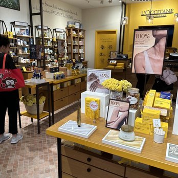L'Occitane En Provence - Interior - Cosmetics & Beauty Supply Near Me - Dallas, Texas