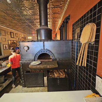 The Diver Bar and Grill - Neat pizza oven! - Pizza Near Me - Eureka, California The Diver Bar and Grill - Neat pizza oven! - Pizza Near Me - Eureka, California