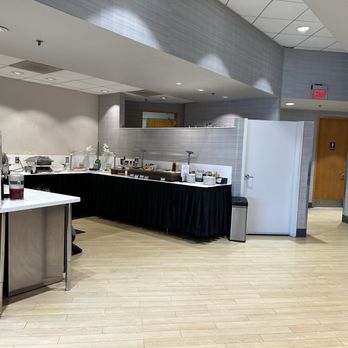 The Lounge - Food station - Airport Lounges Near Me - Boston, Massachusetts The Lounge - Food station - Airport Lounges Near Me - Boston, Massachusetts