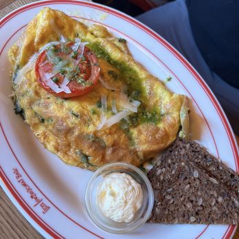 The Laundromat Cafe - Spinach Omelette - Cafes Near Me - København Ø, 84 The Laundromat Cafe - Spinach Omelette - Cafes Near Me - København Ø, 84