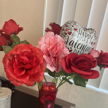 Chateau Monterey II - Apartments Near Me - Clovis, California