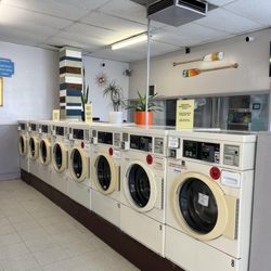 Sunshine Center Laundry