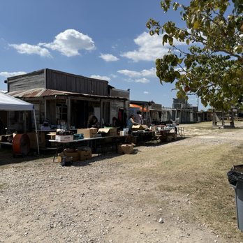 Old West Manor Flea Market - Flea Markets Near Me - Manor, Texas Old West Manor Flea Market - Flea Markets Near Me - Manor, Texas