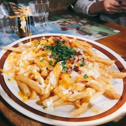 Ribs BBQ - Cheese and bacon fries.