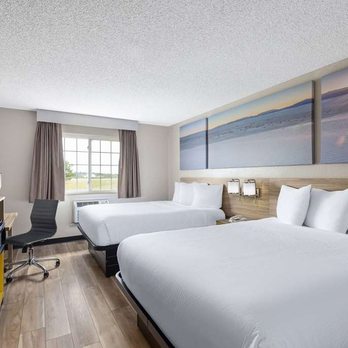 Days Inn by Wyndham Miami - Guest room - Hotels Near Me - Miami, Oklahoma Days Inn by Wyndham Miami - Guest room - Hotels Near Me - Miami, Oklahoma