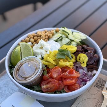 honeygrow - Greek salad customized - Salad Near Me - Peabody, Massachusetts