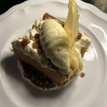 À L'ouest - Banana mille-feuille - French Near Me - San Diego, California À L'ouest - Banana mille-feuille - French Near Me - San Diego, California