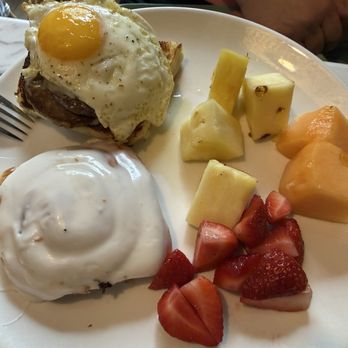 Sunny's - Cinnamon roll sandwich! So good! - Breakfast & Brunch Near Me - Boerne, Texas