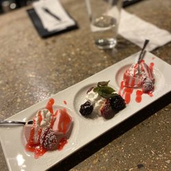 ilovekeats - Mochi. Place rocks!