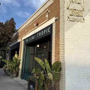 The Semi-Tropic - Breakfast & Brunch Near Me - Los Angeles, California