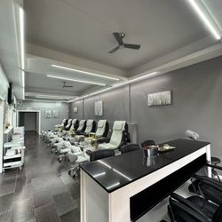 Nail Bar