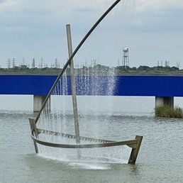 Unique water fountain! Unique water fountain!