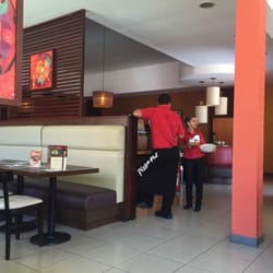 Pizza Hut - Interior