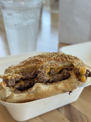 Matty's Patty's Burger Club by null
