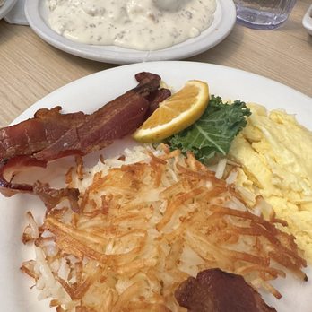 Red Rock Cafe - Eggs, bacon & biscuits and gravy - Breakfast & Brunch Near Me - Sedona, Arizona Red Rock Cafe - Eggs, bacon & biscuits and gravy - Breakfast & Brunch Near Me - Sedona, Arizona