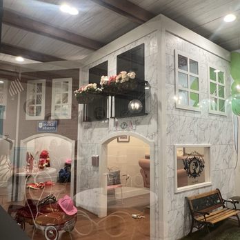 Sweet Slade's - Play area - Ice Cream & Frozen Yogurt Near Me - Pinetop-Lakeside, Arizona