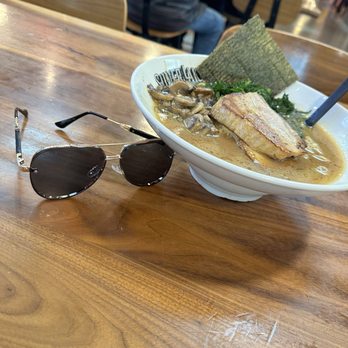 Silverlake Ramen - Truffle Ramen with extra Pork Bowl Garlic Truffle - Ramen Near Me - Oxnard, California Silverlake Ramen - Truffle Ramen with extra Pork Bowl Garlic Truffle - Ramen Near Me - Oxnard, California