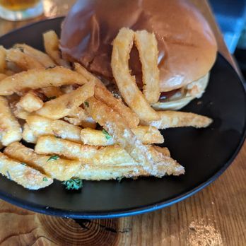 Element Gastropub - Vegetarian Near Me - Raleigh, North Carolina