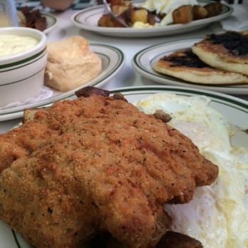 Louie's Cafe - Country fried stick w that infamous mushroom gravy - Breakfast & Brunch Near Me - Baton Rouge, Louisiana