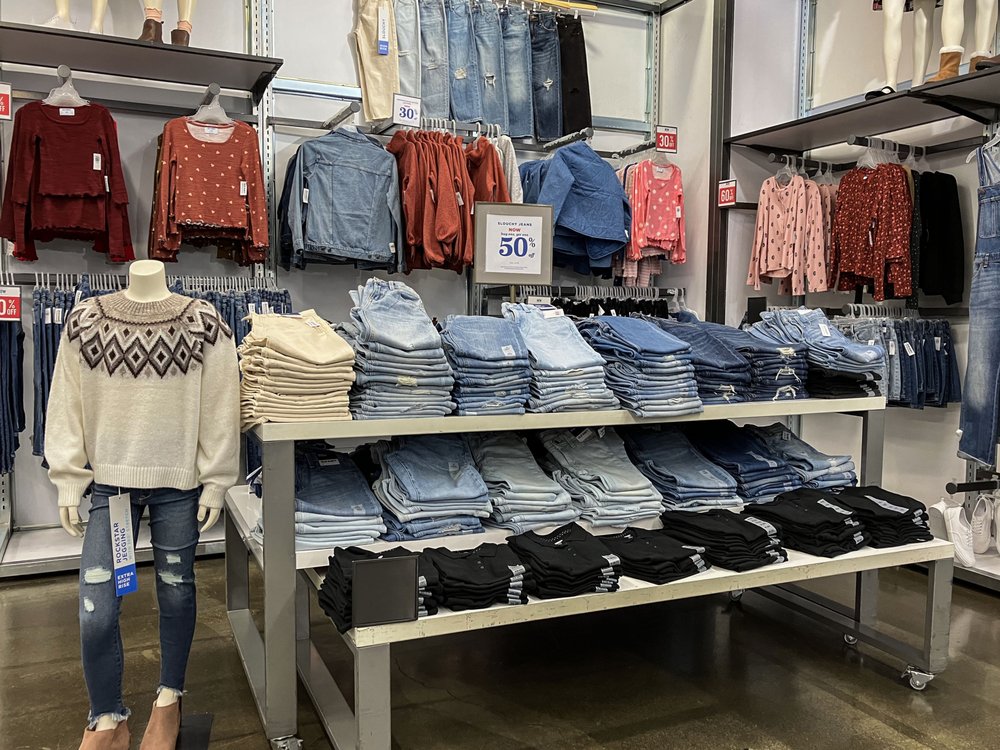 OLD NAVY Updated September 2024 108 Photos & 72 Reviews 7430