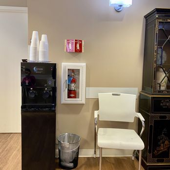 SimonMed Imaging - Daly City - Water machine in lobby - Diagnostic Imaging Near Me - Daly City, California