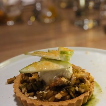 Mosaic Restaurant - Apple brûlée - Bars Near Me - Redding, California