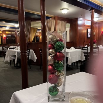 Pilothouse Restaurant - Restaurant - New American Near Me - Sacramento, California