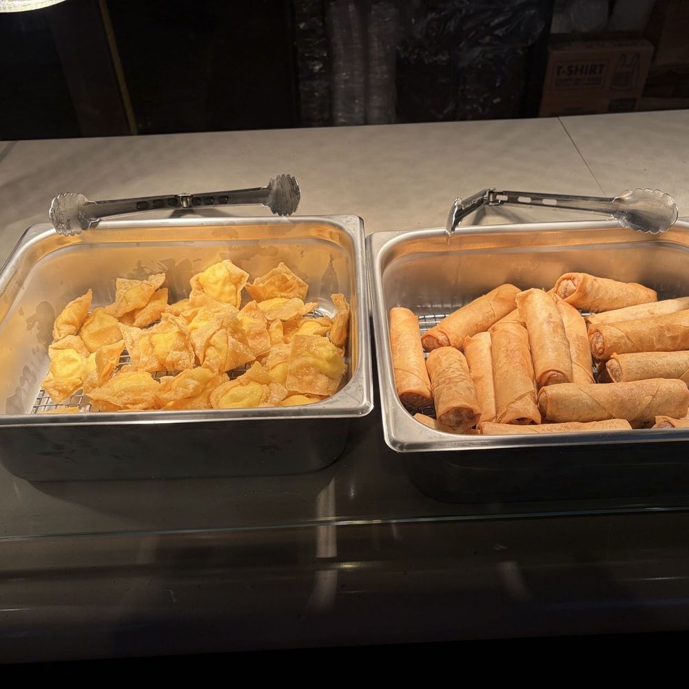 Grab Thai - Fried wontons and spring rolls - Thai Near Me - Hopkins, Minnesota Grab Thai - Fried wontons and spring rolls - Thai Near Me - Hopkins, Minnesota