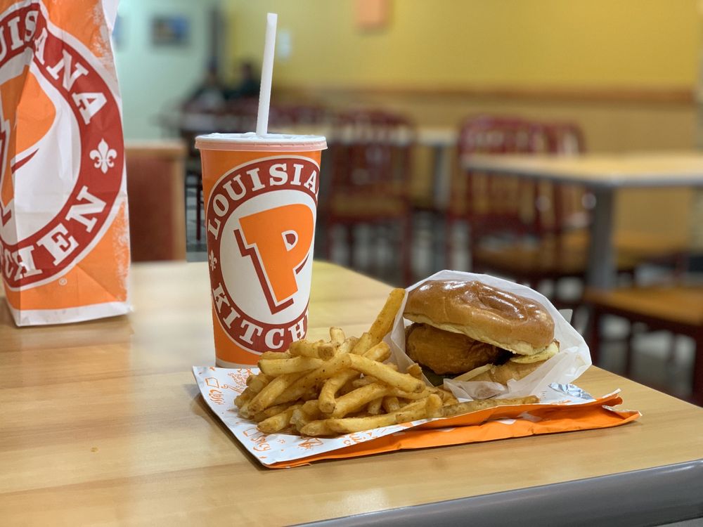 POPEYES LOUISIANA KITCHEN 24 Photos & 28 Reviews 790 NW Frontage Rd, Troutdale, Oregon