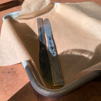 Buffalo Wild Wings - Clean dishes - American Near Me - Fishers, Indiana