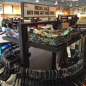 Vans Outlet - Great BOGO sales! - Shoe Stores Near Me - Lake Elsinore, California