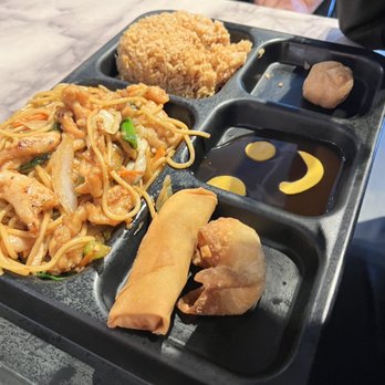 Hong Kong Station - 2. Chicken Lo Mein Lunch Special - Chinese Near Me - Centennial, Colorado Hong Kong Station - 2. Chicken Lo Mein Lunch Special - Chinese Near Me - Centennial, Colorado