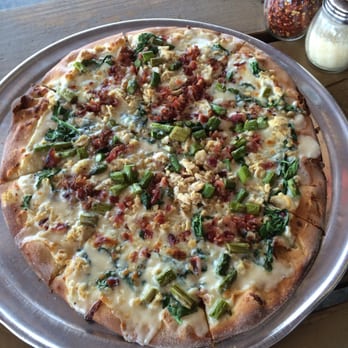 Freetail Brewing - Carbonara pizza with asparagus, spinach, chicken, bacon, and alfredo sauce! YUM - Pubs Near Me - San Antonio, Texas Freetail Brewing - Carbonara pizza with asparagus, spinach, chicken, bacon, and alfredo sauce! YUM - Pubs Near Me - San Antonio, Texas