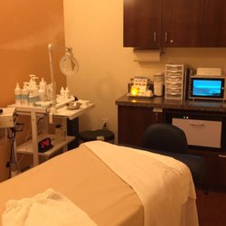 Hand & Stone Massage and Facial Spa