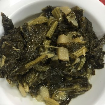 Sweetpea's - Greens were fine, but there were only 3 or 4 bites here. The bowl wasn't even full. - Southern Near Me - Bartlett, Tennessee