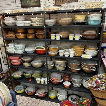 Antique Specialty Mall - Pyrex cookware. - Antiques Near Me - Albuquerque, New Mexico