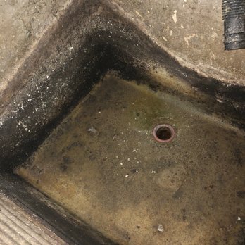 Burnt Mill Apartment Homes - Mold and dirt in disgusting basement sink - Apartments Near Me - Voorhees, New Jersey Burnt Mill Apartment Homes - Mold and dirt in disgusting basement sink - Apartments Near Me - Voorhees, New Jersey