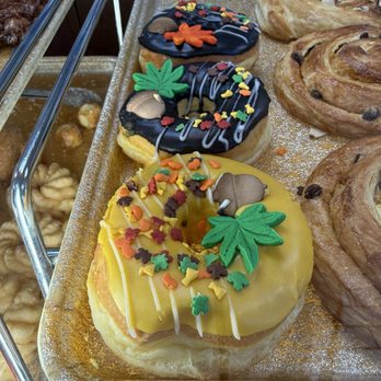Kd's Donut Shop - Donuts Near Me - Garden Grove, California